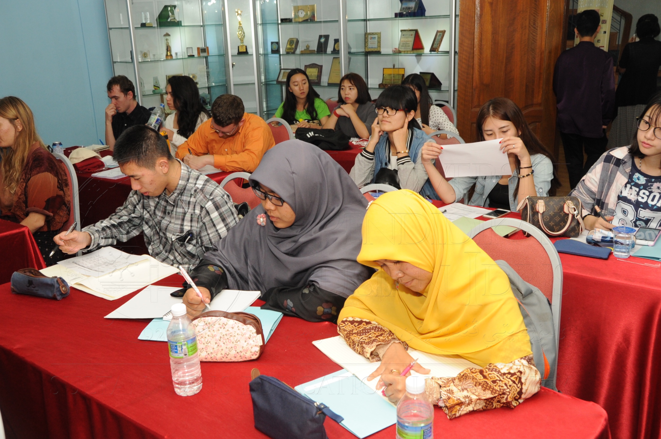 PRO16 17 antarabangsa HAS 0174